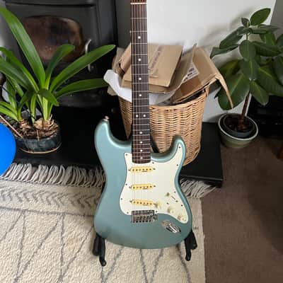 Fender Standard Stratocaster 2004 image 1