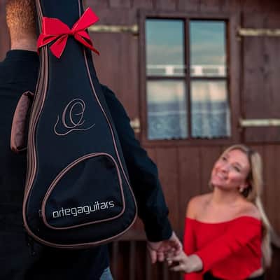 Ortega Guitars, 4-String Horizon Series Revese Headstock Concert Acoustic-Electric Ukulele w/Bag, Right, Natural, Akustisch-Elektronisch (RUBO-CE) image 7