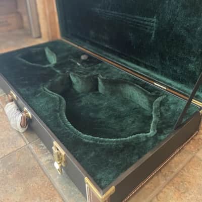 Epiphone Logo F-Style Mandolin Hard Shell Carrying Case Plush Interior Lining image 6