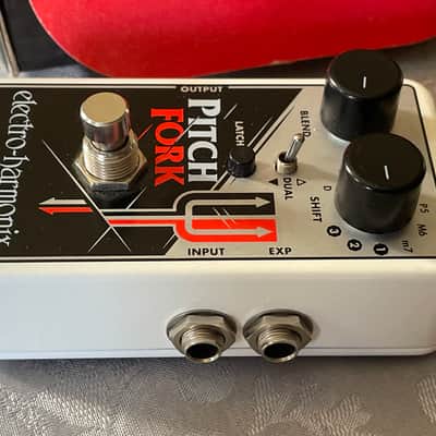 Electro-Harmonix Pitch Fork Polyphonic Pitch Shifter / Harmony Pedal 2014 - Present - Black / White / Red image 5