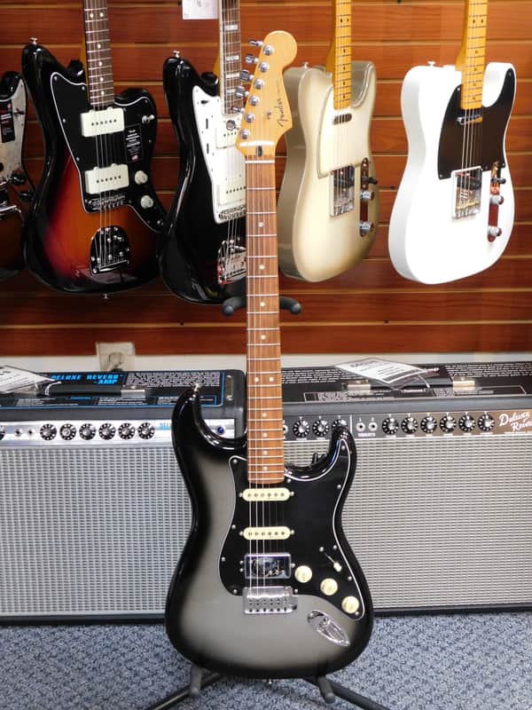 Fender Player Plus Stratocaster with Gig bag Quick Silver