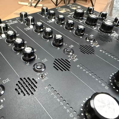 Mastersounds Radius 4V mixer with FX Unit and Linear Power in Custom MS Case image 6