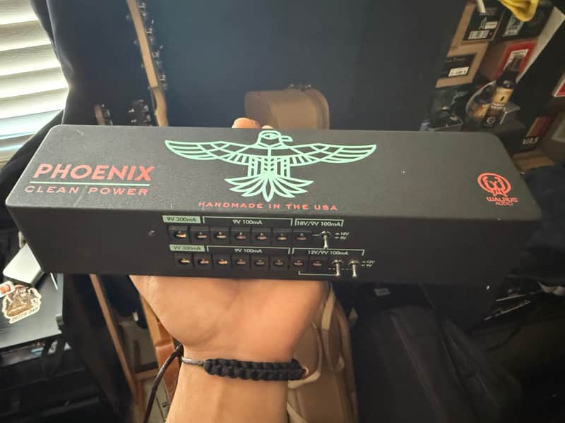 Walrus Audio Phoenix 120V Clean Power Supply 2015 - Present - Cobalt / Light Blue Bird image 1