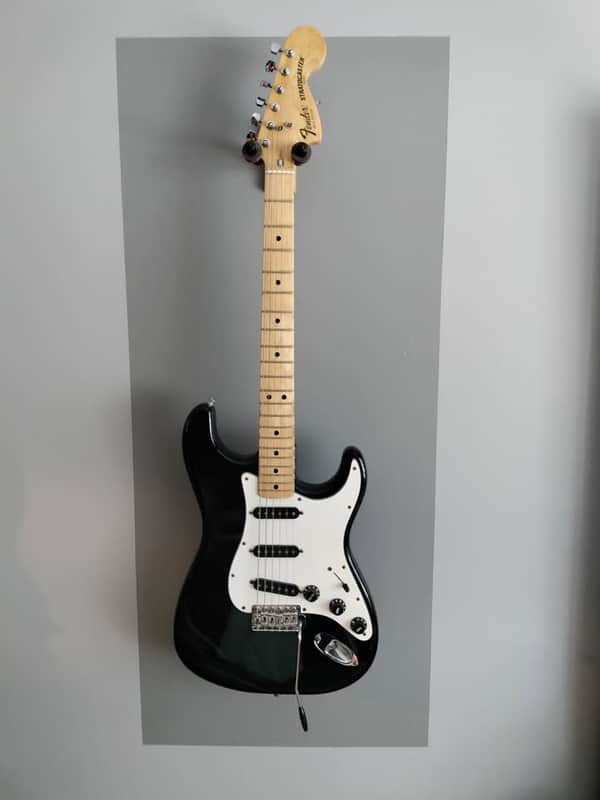 Fender International Series Stratocaster with Maple Fretboard 1979 - 1982 - Cathay Ebony. image 1