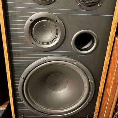 American Acoustics Model D5500, Four Way, 4/8 ohm, 232w image 6