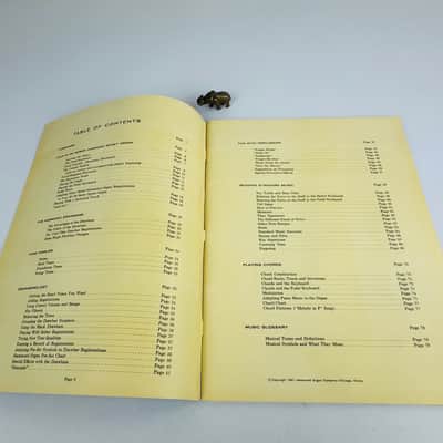 Hammond M-100 Series Spinet Organ Owner's Playing Guide 1961 image 4