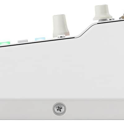 Yamaha MGX12V 18-Channel Digital Mixer & Dual USB-C Audio/Video Interface, White image 4