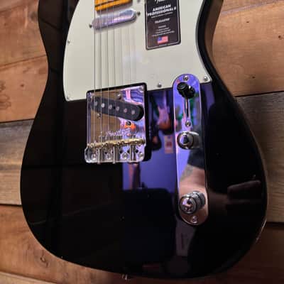 Fender American Pro II Tele MN Black w/case image 3