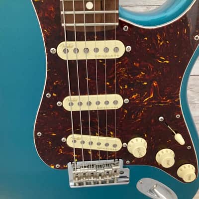 Used Fender Limited Edition American Professional Stratocaster with Rosewood Neck image 8