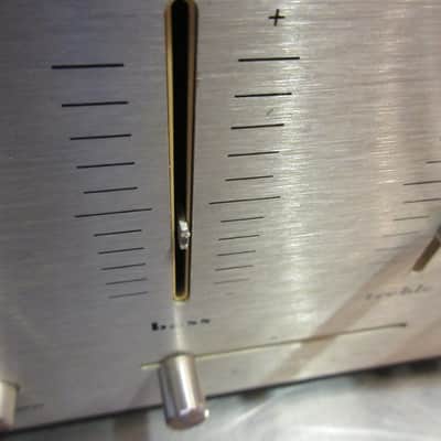 Marantz Model 1060 Stereo Console Amplifier 1971 - 1978 - Silver image 10