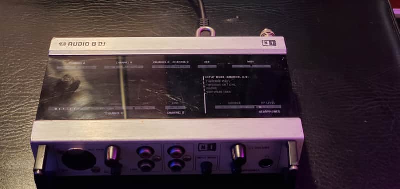 Native Instruments AUDIO 8 DJ Black Interface Audio image 1