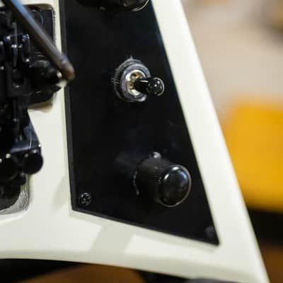 Jackson JS32 Randy Rhoads Signature - Ivory - Used image 14