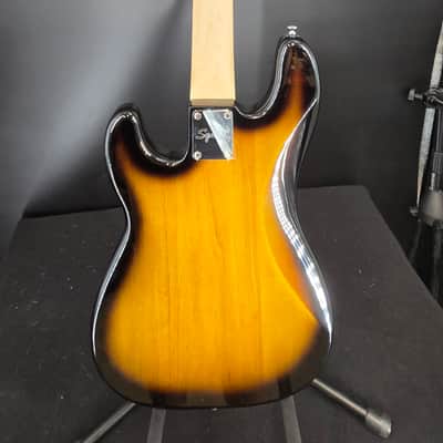 Squier 0373902503 Sonic® Precision Bass®, Maple Fingerboard, White Pickguard, 2-Color Sunburst image 5