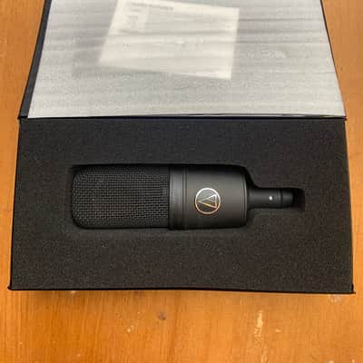 Audio-Technica At4033a Large Diaphragm Mic with Suspension Mount image 5