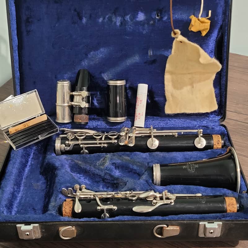 Buffet B12 clarinet Bb with Mouthpiece image 1
