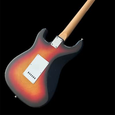 Fresher Straighter Stratocaster Japan 70’s - Sunburst image 6