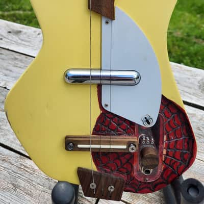 Loog / Third Man Model VI TV Yellow Mini Electric 2010s USA image 1