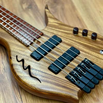 Maurizio Über Bass X3M Cavo 22.75" image 5