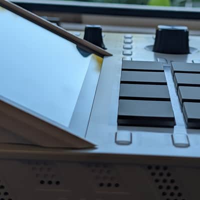Unique Akai MPC One Retro Edition - With screen mod image 5