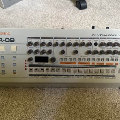 Roland TR-09 Rhythm Composer 2017 - Present - White image 3