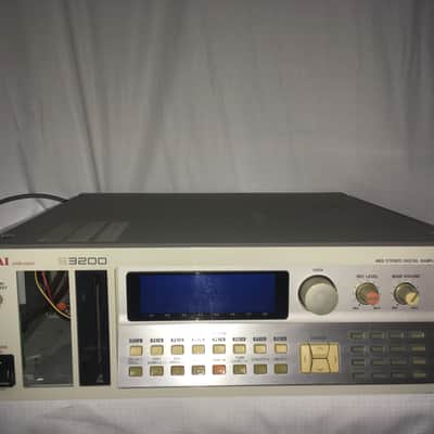 Akai S3200 Sampler - IB-301S, IB-302D, IB-303T - AC 220-240V