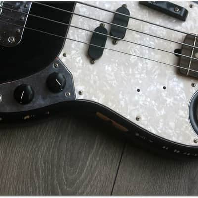 FENDER Justin Meldal-Johnsen Road Worn Signature Mustang Bass, Black, 3 67 KG image 5