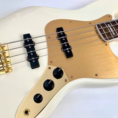 Squier Jazz Bass 40th Anniversary Gold Edition 2022 Olympic White image 9