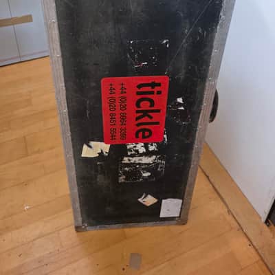 Fender Jazz Bass Pro World Tour Heavy Duty Flight Case - Foam Fitted - Can use for Precision Bass or Music Man Stingray etc image 2