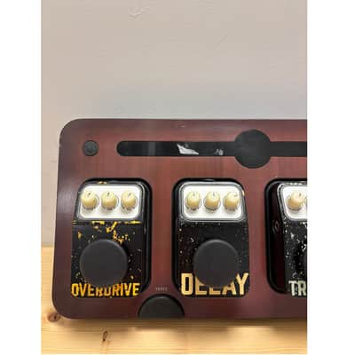 Nexi Industries Pedalboard incl. 4 pedals - Used image 2