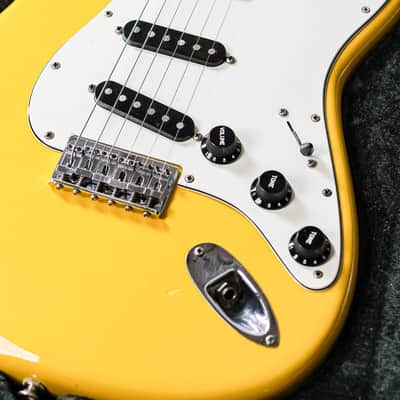 Fender Stratocaster International 1981 | Monaco Yellow image 5