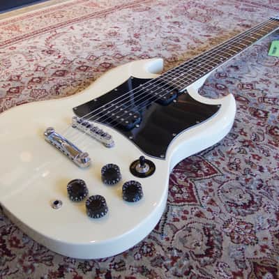 Epiphone G-310 SG White image 1