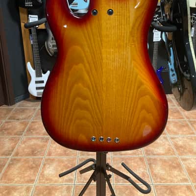 Lakland Skyline 44-64 Deluxe PJ image 3
