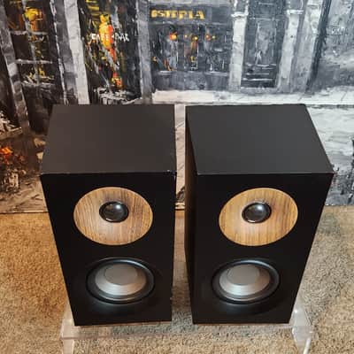 Jamo Jamo S 801 are compact, 2-way bass-reflex bookshelf speakers 2000 - Black image 1