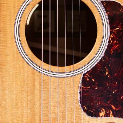 Taylor Trey Hensley Gold Label 510e Special Edition Dreadnought Acoustic / Electric Guitar -  Antique Blonde with Hardshell Case image 9