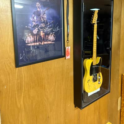 Fender American Vintage '52 Telecaster 1998, Stereophonics Signed image 9