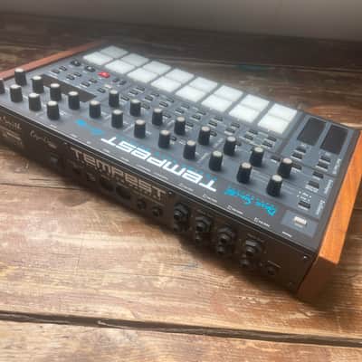 Dave Smith Instruments Tempest 6-Voice Drum Machine 2011 - 2018 - Black with Wood Sides image 4