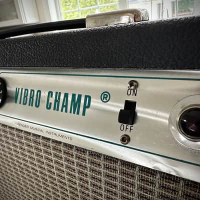 1975 Fender Vibro Champ - ‘75 Silverface image 3