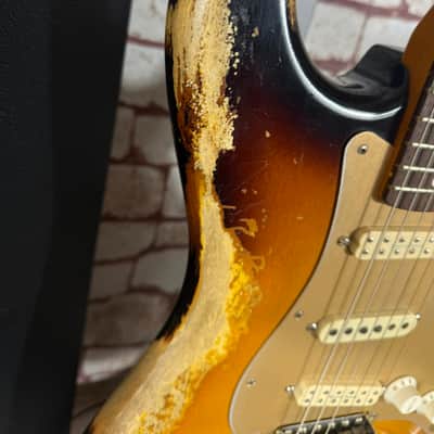 Fender Custom Shop Stratocaster LIMITED EDITION Big Head 1966 Super Heavey Relic Tri-Color-Sunburst image 2
