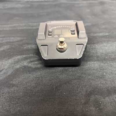 Shure GLXD6 Wireless Guitar Pedal Receiver with GLXD1 Z2 Wireless Bodypack Transmitter image 3