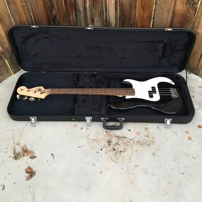 Fender Squier P-Bass 1999 Black Made in China Excellent Condition