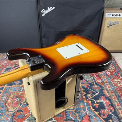 Fender USA Stratocaster 3 Tone Sunburst w/TBX - 1987 image 18