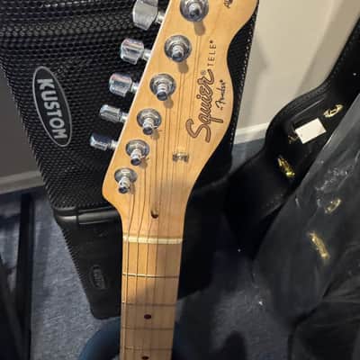 Squier Affinity Telecaster with Maple Fretboard, Top Loader Bridge 2012 - 2021 - 2-Color Sunburst image 2