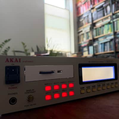 AKAI S3000XL MIDI Stereo Digital Sampler w 32MB RAM, New ZuluSCSI, 20x 16GB SD cards, Analog & Digital synth/drum libraries, New Universal PSU, - CLEAN (1996)