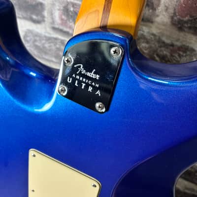 Fender American Ultra Stratocaster Cobra Blue Maple OCCASION image 9