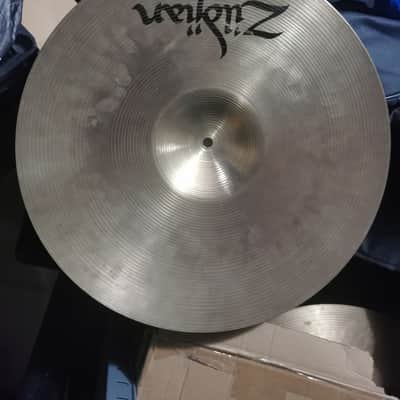 Zildjian 18" A Series Medium Crash Cymbal 1982 - 2012 - Traditional image 2