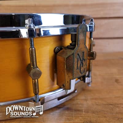 1987 Noble & Cooley 5" x 14" Solid Shell Classic Snare - Honey, Die-Cast Hoops, Music Division Badge image 3