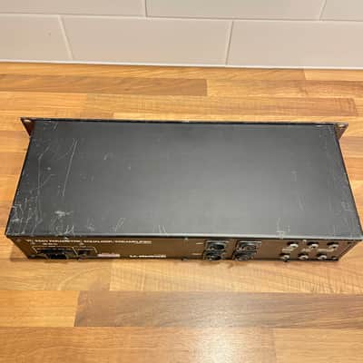 TC Electronic TC 2240 HS High Sensitivity 2-Channel Parametric Equalizer / Preamplifier 1990s - Black image 3