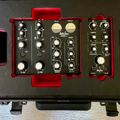 MasterSounds Radius 2 & FX Gen 2 Rotary DJ Mixer with Case Mint image 8