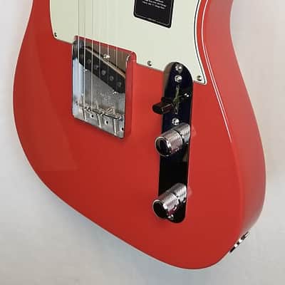 Fender Vintera II '60s Telecaster, Rosewood Fingerboard Electric Guitar, Fiesta Red W/Deluxe Gig Bag image 3