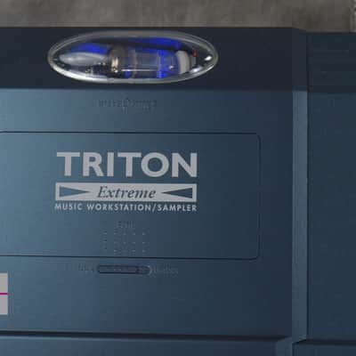 KORG TRITON Extreme Music workstation Synthesizer in Excellent Condition. image 5